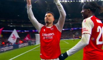 Arsenal pokazuje moc. Kanonierzy lepsi od Bayernu. Gol 17-latka i fatalny błąd Manuela Neuera (VIDEO)